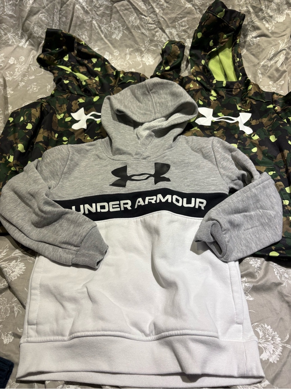 Under Armour 3pcs hoodies camo grey small 7